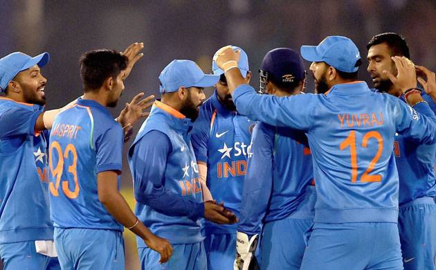 India beat England by 15 runs in 2nd ODI at Cuttack, seal series